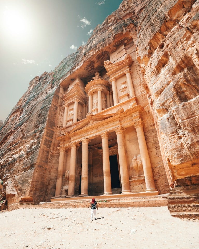 Tour ke Petra Jordan, Keajaiban Dunia Kota Unik nan Cantik yang Pernah Hilang