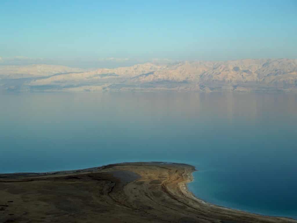 Wisata Unik Laut Mati di Yordania Bisa Mandi Lumpur